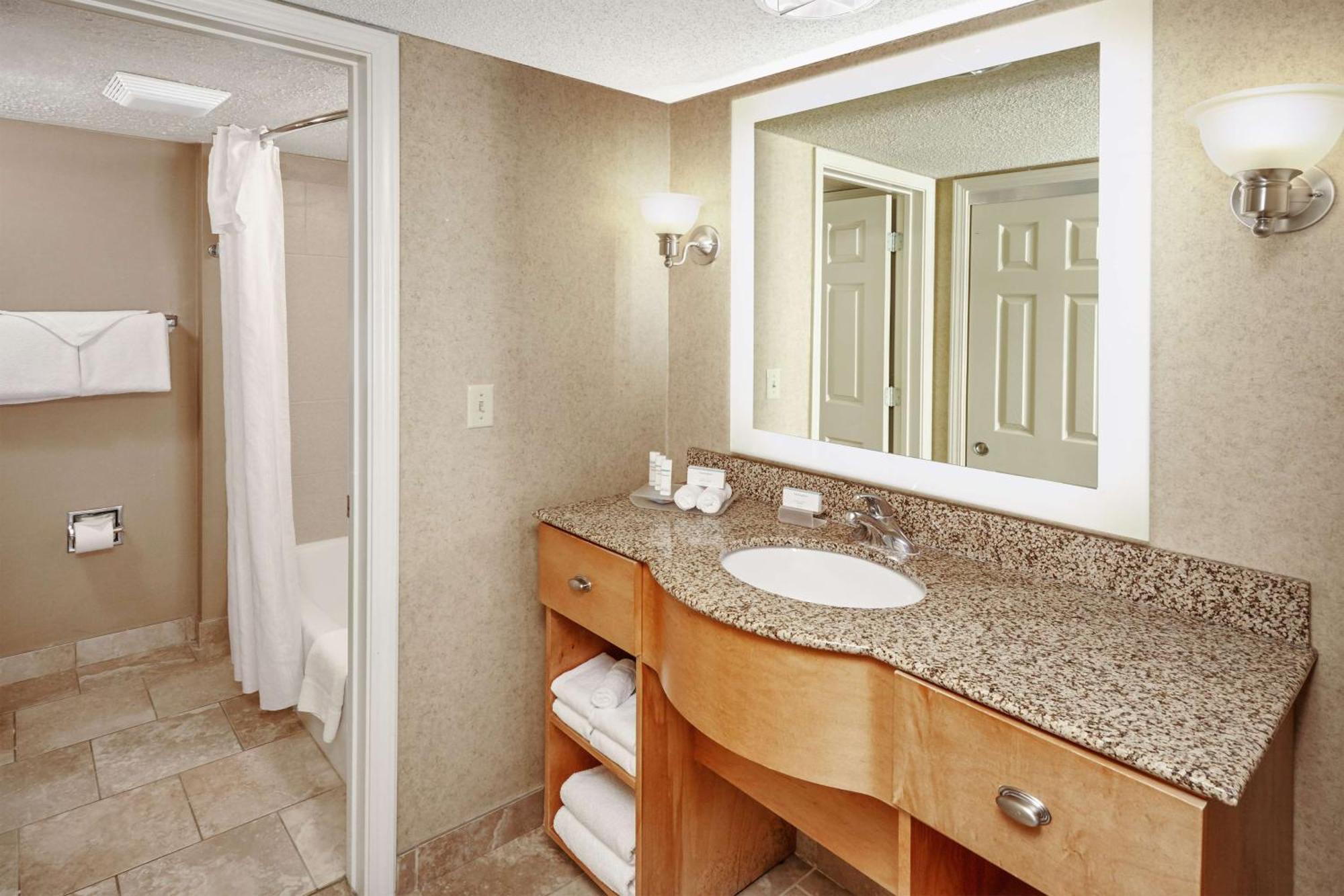 Homewood Suites By Hilton Indianapolis At The Crossing Exterior foto