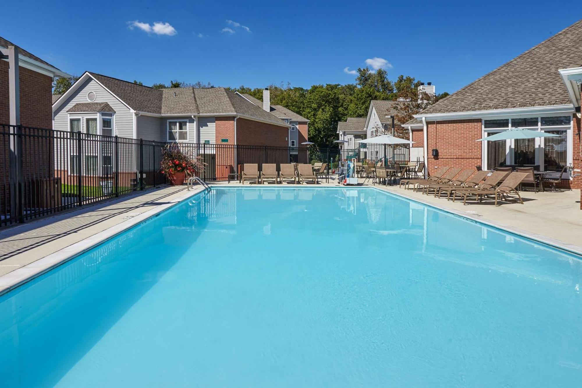 Homewood Suites By Hilton Indianapolis At The Crossing Exterior foto
